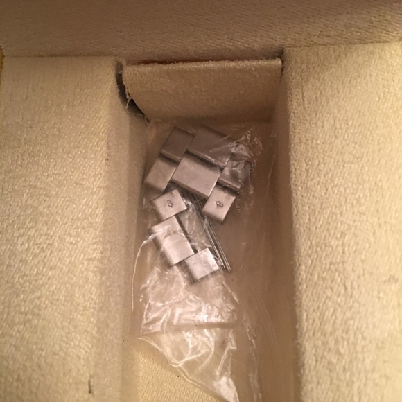 Invicta Chronograph - Picture 3 of 6